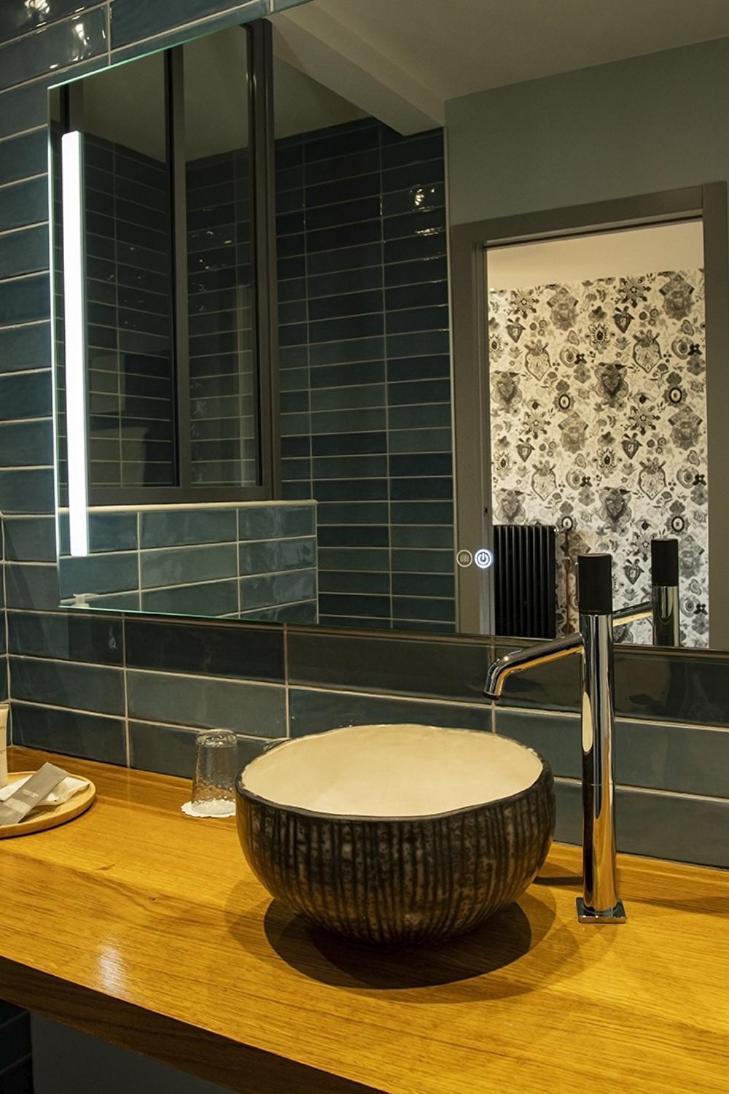 Le Terminus Hotell Tournus Eksteriør bilde