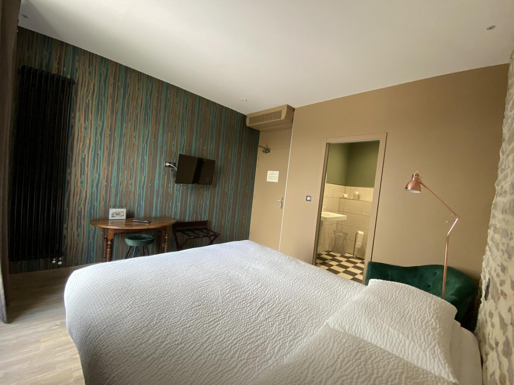 Le Terminus Hotell Tournus Eksteriør bilde